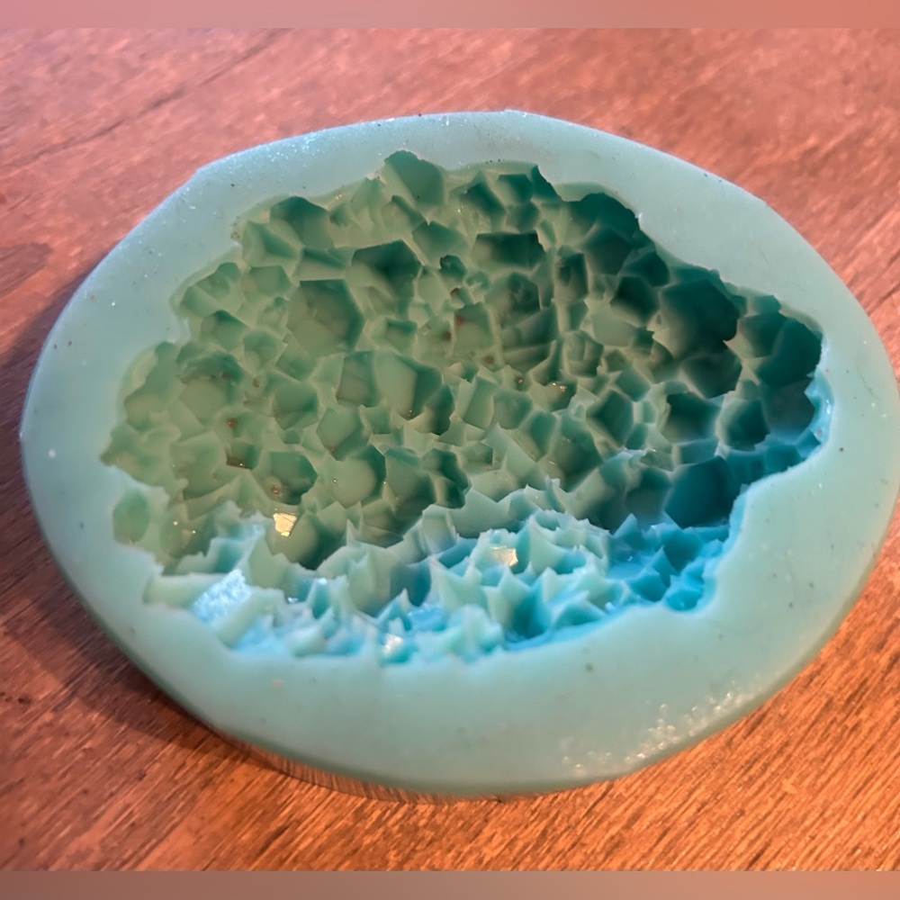 Crystal cluster mold - Picture 3 of 7